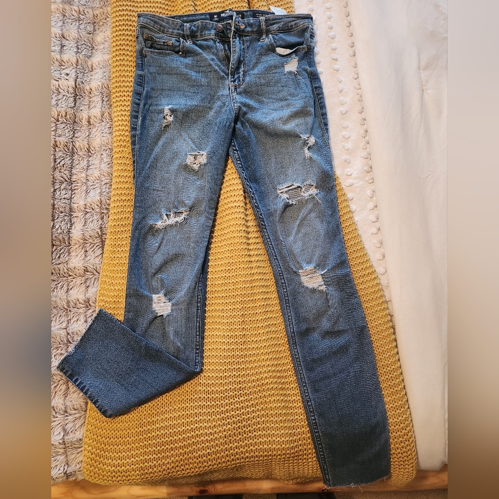 Size 9 Hollister Skinny Jeans